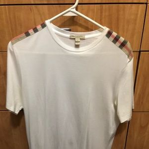 Burberry Men’s T-Shirt Small